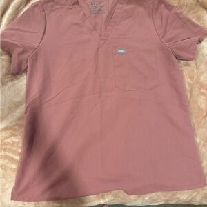 FIGS Mauve one pocket scrub top